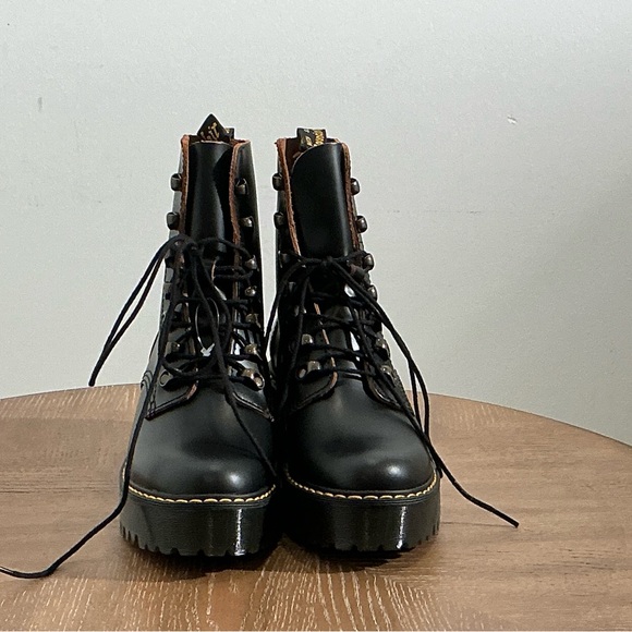 Dr Martens Leona Nubuck Leather Platform Combat Boots Woman Black NEW - Picture 7 of 9